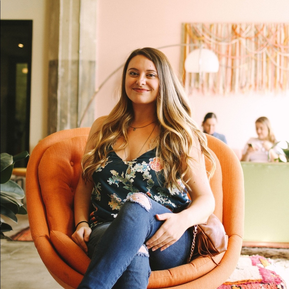 Meet your Posher, Daniella